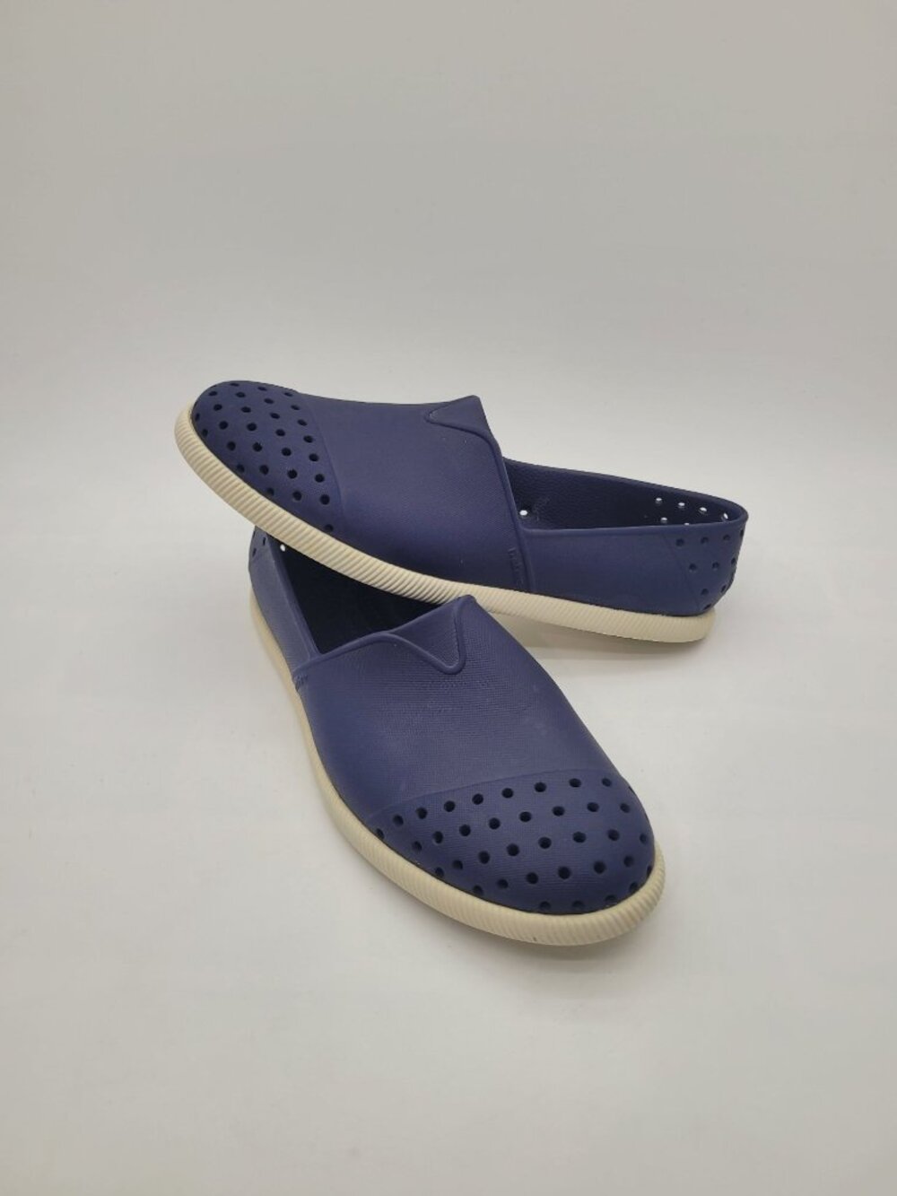 Native Verona Slip Ons Water Shoes Navy White Women's 8 Men's 6 Garden